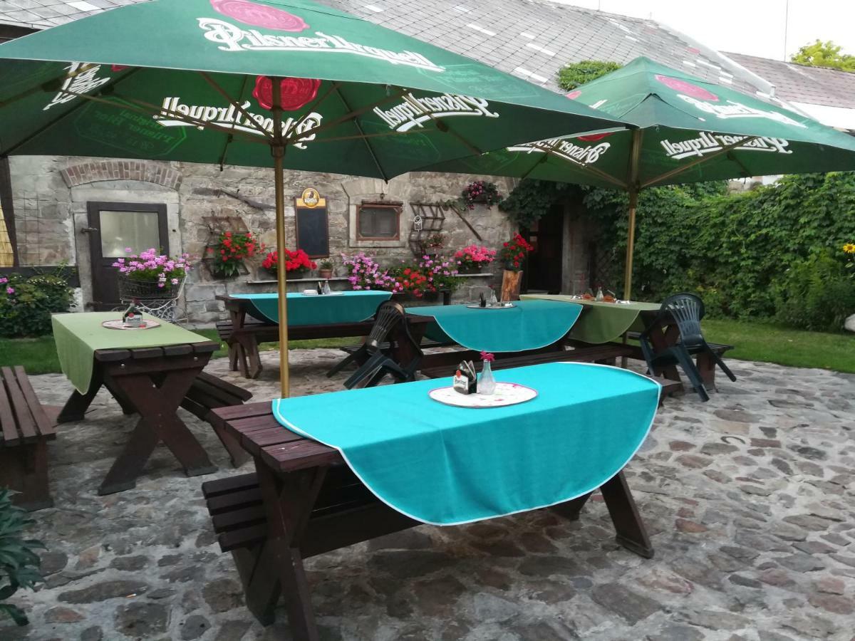 Penzion Kamenny Dvur Vimperk Exterior photo
