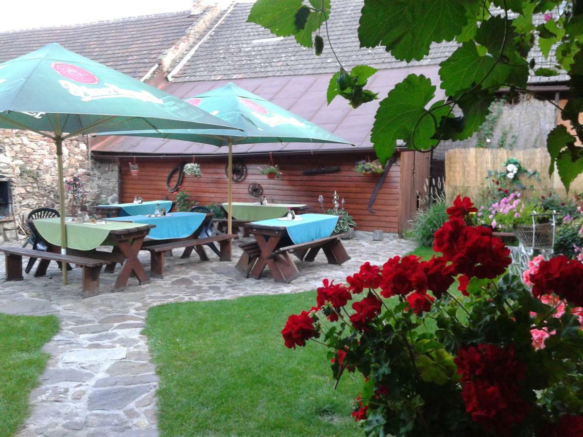 Penzion Kamenny Dvur Vimperk Exterior photo